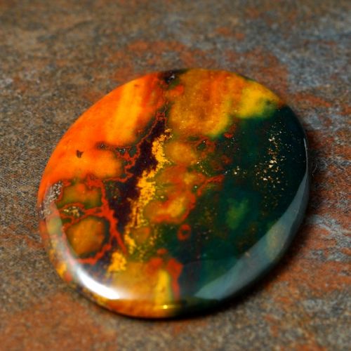 Bloodstone cabochon healing crystal | Bloodstone gemstone | Bloodstone Healing Properties | Bloodstone Meaning | Benefits Of Bloodstone | Metaphysical Properties Of Bloodstone | Bloodstone zodiac sign | Bloodstone birthstones